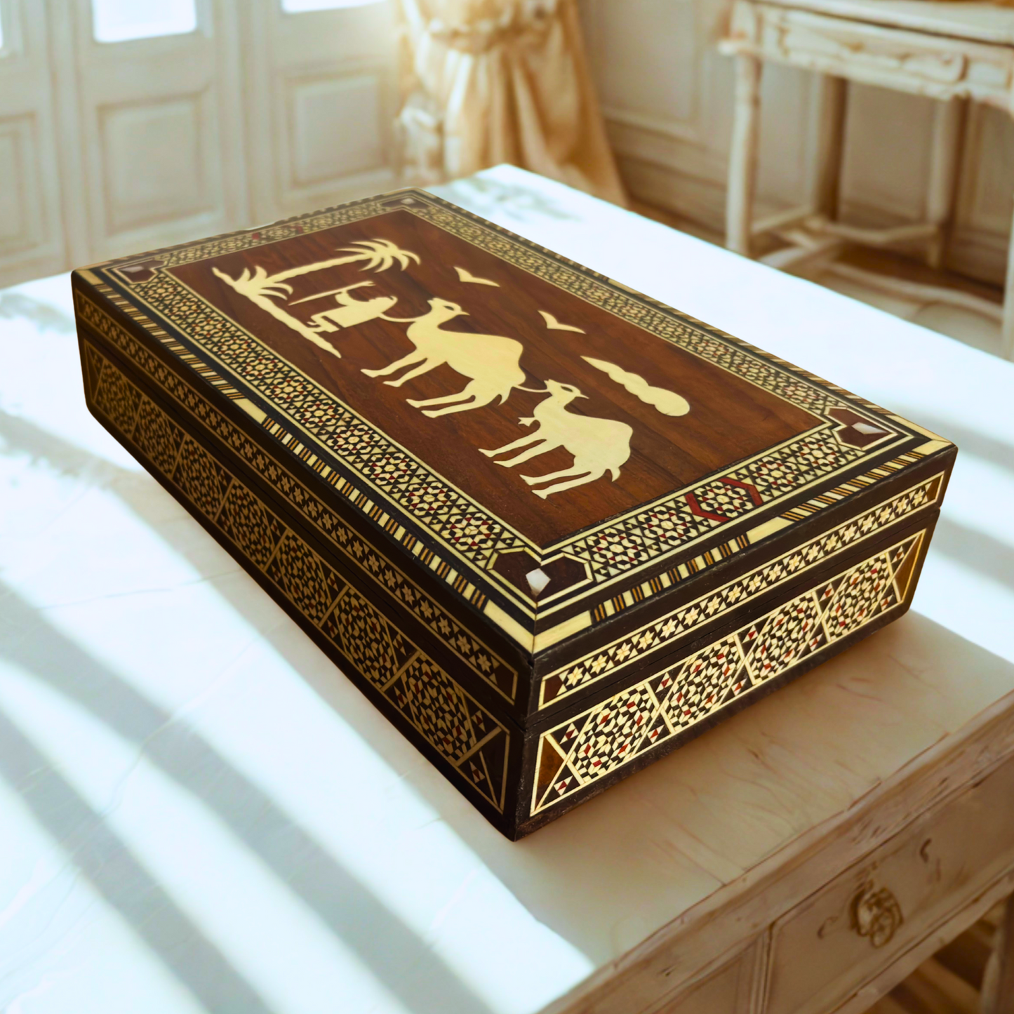Seltene Vintage 1970 Kamelmosaikbox – Handgefertigte orientalische Damaszenerkunst mit Perleneinlage