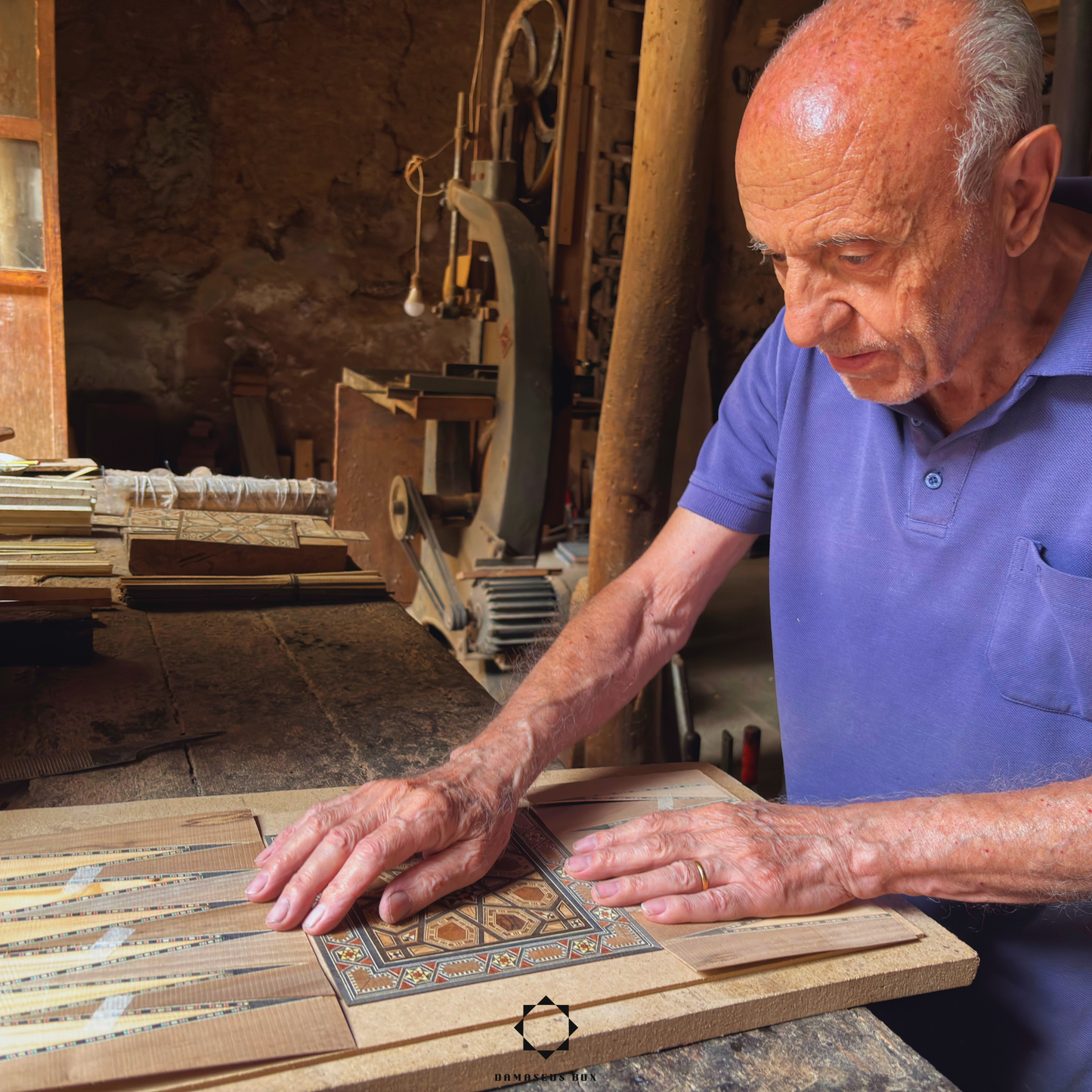 Tavolo da Backgammon e Scacchi Damaschino Fatto a Mano da Gaby Al Dayeh – Capolavoro con Intarsi in Madreperla