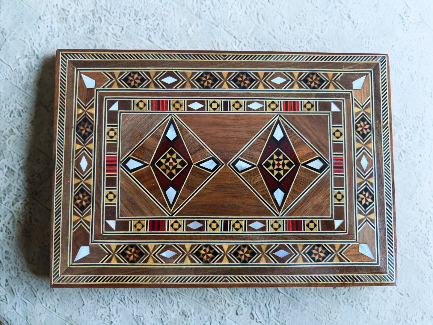 Handgefertigte Mosaik-Schmuckbox mit Perlmutt-Einlegearbeit, luxuriöse Holzschatulle für Erinnerungsstücke, damaszener Kunst – Limitierte Edition –