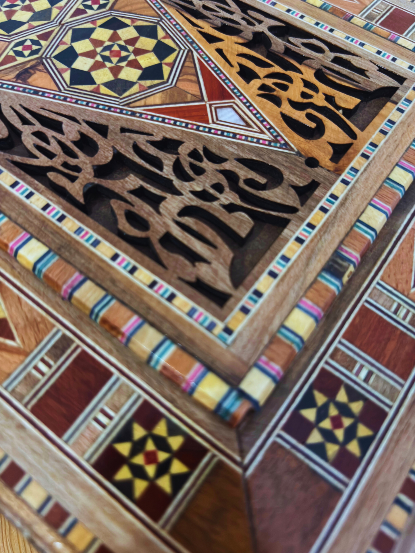 Élégante grande boîte en mosaïque – Coffret en bois fait main pour bijoux et souvenirs, doublé de velours
