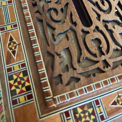 Damast Houten Tissue Box – Fijn Gesneden met Wijnrode Fluwelen Binnenkant