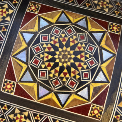 Scatola Artigianale in Mosaico Damasceno – Madreperla e Velluto