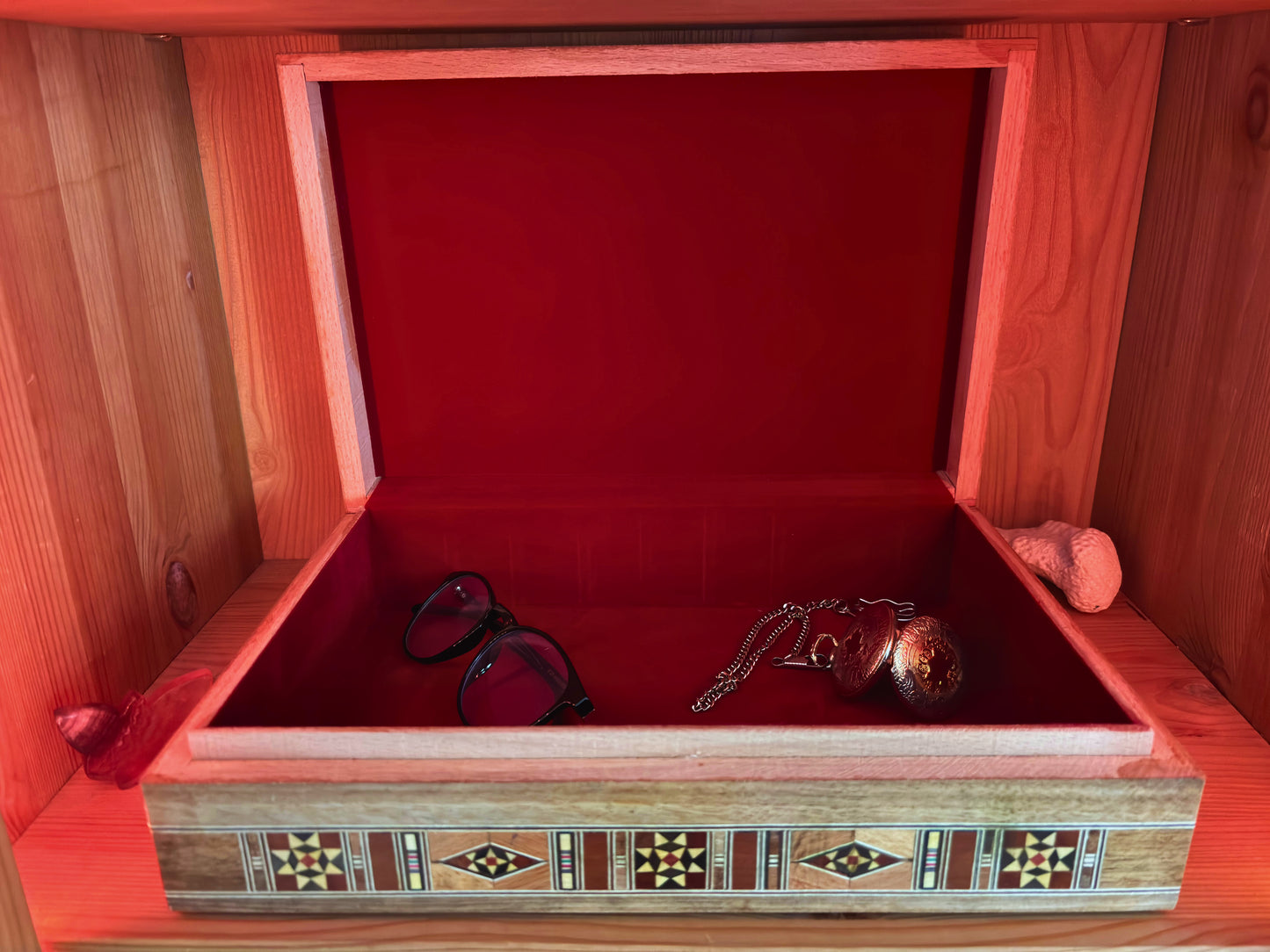 Élégante grande boîte en mosaïque – Coffret en bois fait main pour bijoux et souvenirs, doublé de velours