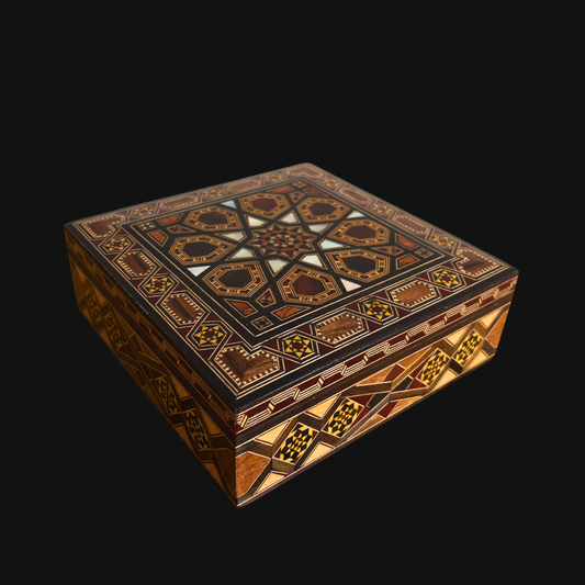 Handgefertigte Damaszener Mosaikbox von Meister Gaby Al Dayeh – Perlmutt & Samt Eleganz