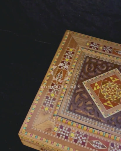 Cofre Damasquino de Joyas y Recuerdos – Elegancia con Terciopelo